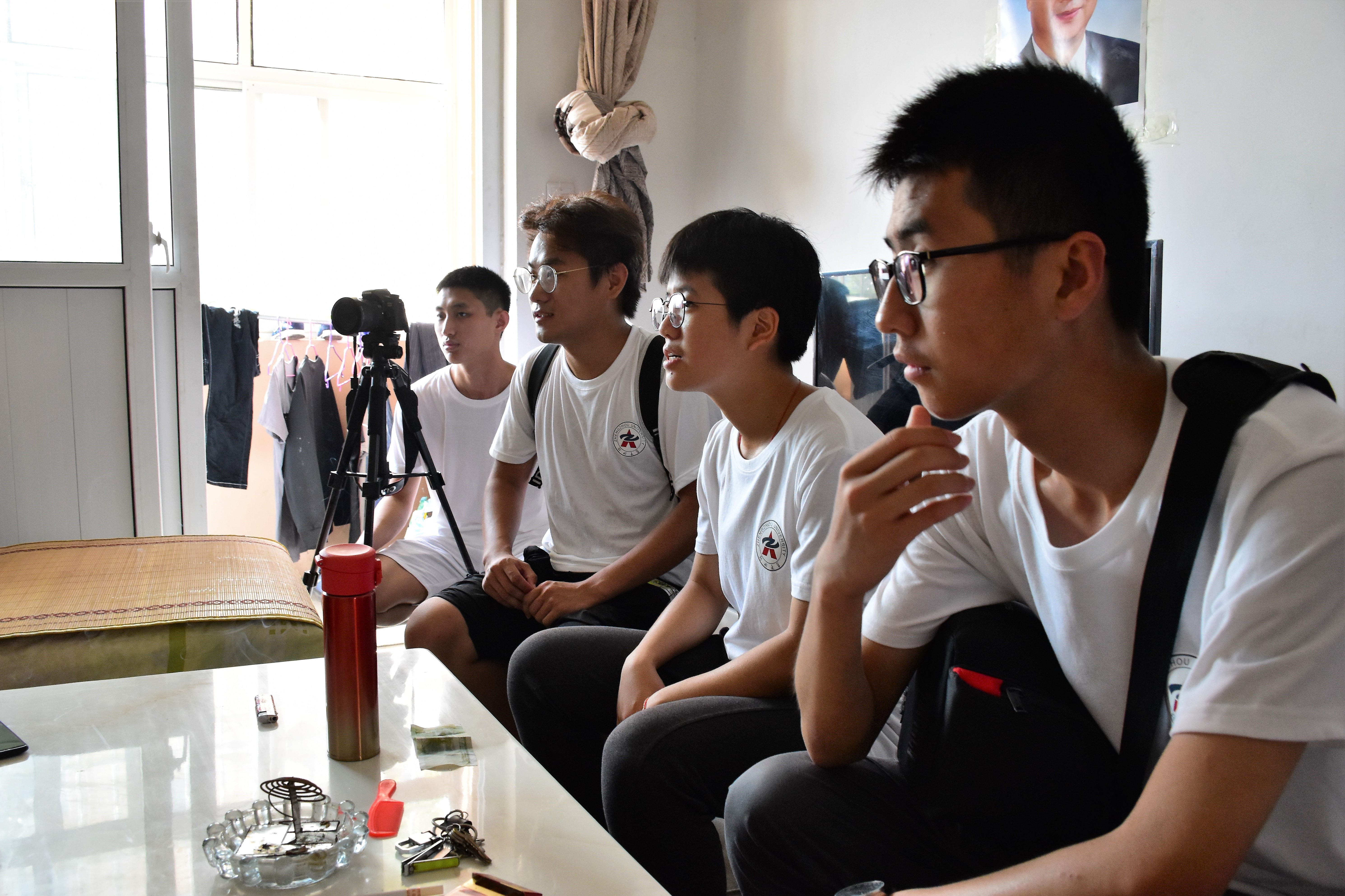 开展脱贫攻坚实践活动的目的,张劲松到天柱村调研脱贫攻坚工作