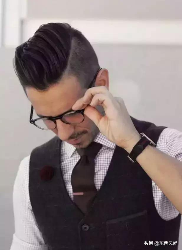比较时尚比较酷的西装穿搭法,男装穿搭博主型男西装