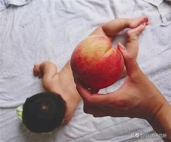 女人是用上半身思考的动物,女人是用什么思考的动物