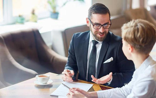 喜欢上一个公司的同事该怎么办,喜欢上双方都有家庭的人怎么办