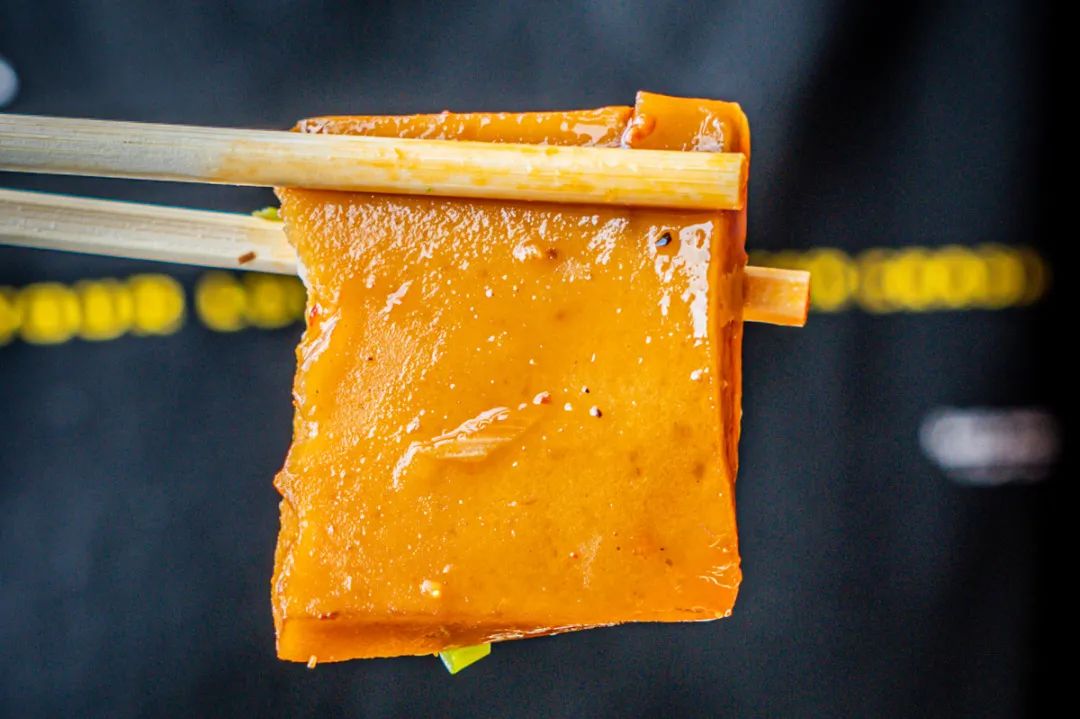 「卤林少堂主」2岁生日“虎”出新招，新品5元吃