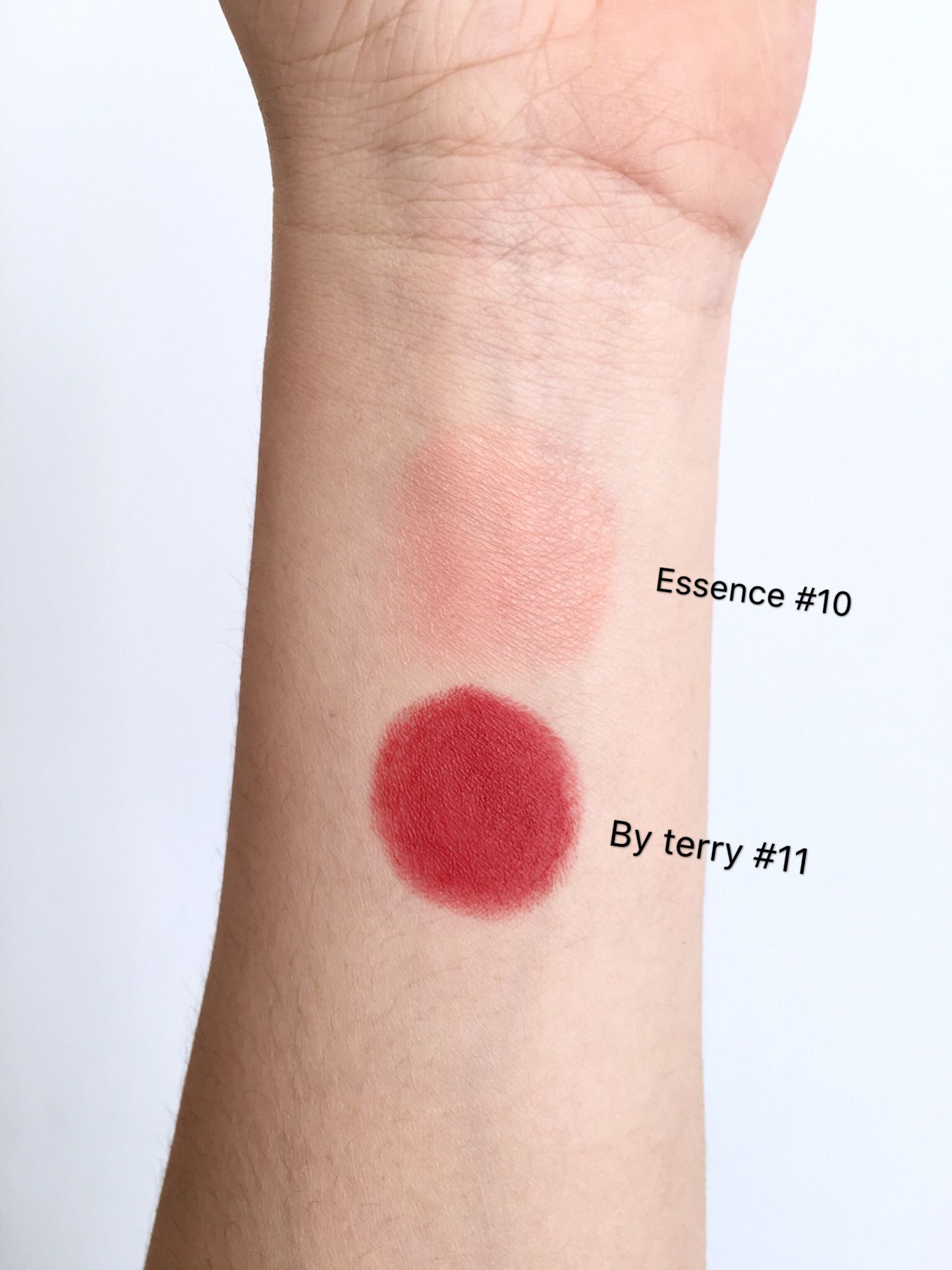 润唇膏和口红如何搭配,日常搭配需要几支口红