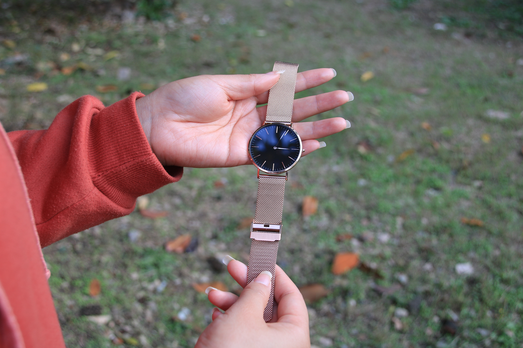 鐧惧厓灏忕背鎵嬭〃,灏忕背鎵嬭〃鐧惧厓