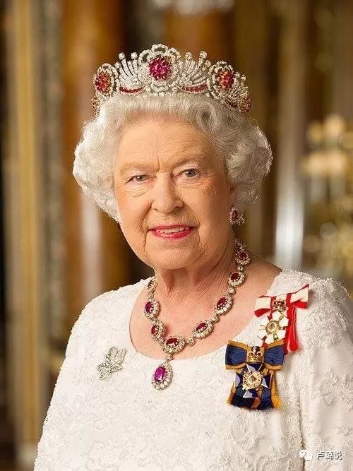 英国女王戴过的皇冠是什么牌子,皇冠有多优雅