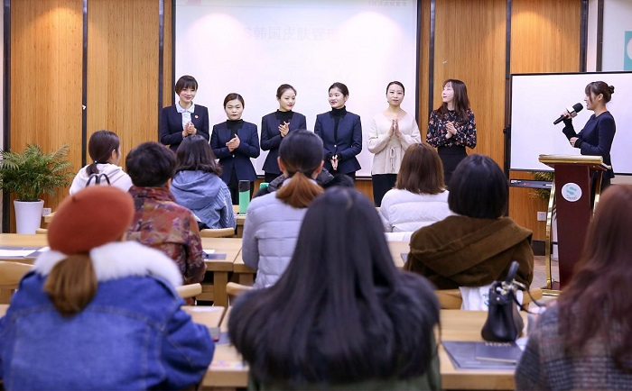 皮肤管理入门项目,小白如何入行皮肤管理行业