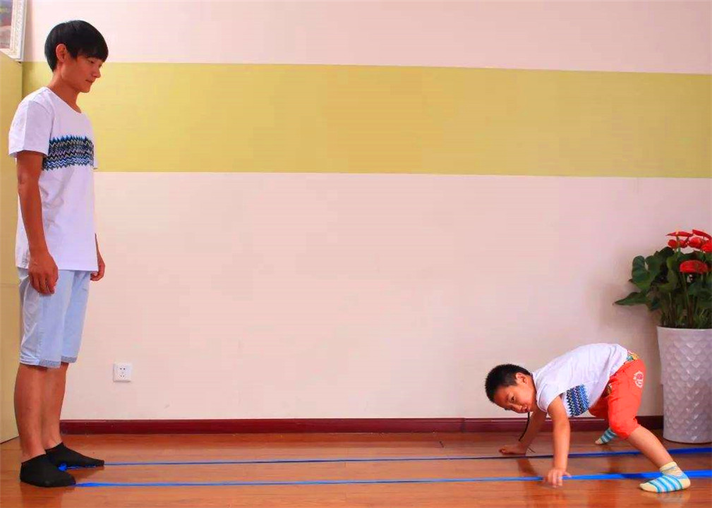 孩子在家无聊精力过剩,孩子在家无聊能玩什么游戏