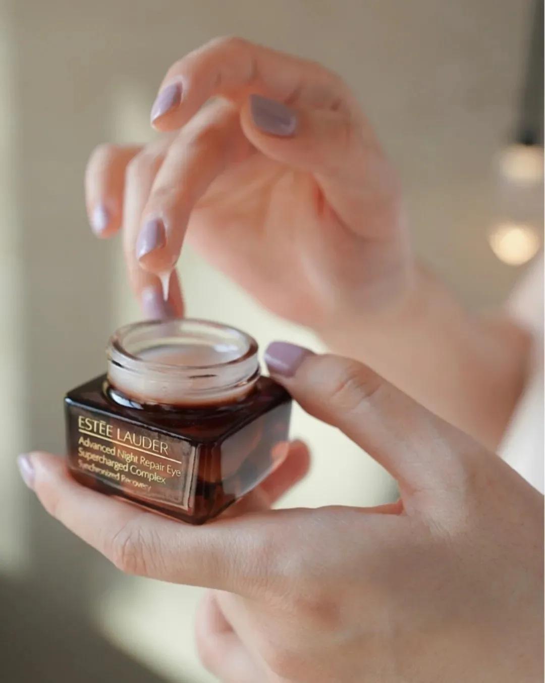 雅诗兰黛眼霜效果怎么样小红书,一瓶雅诗兰黛眼霜用多久有效