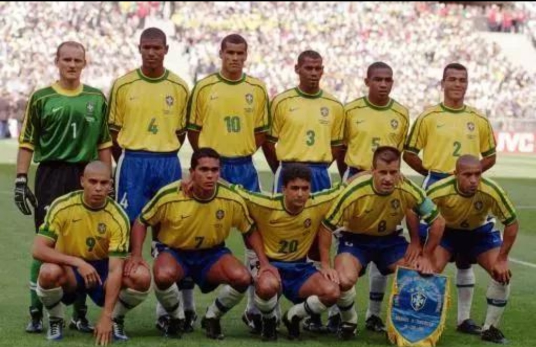 足球让人在一瞬间陷入疯狂,难以掩盖的足球失落感