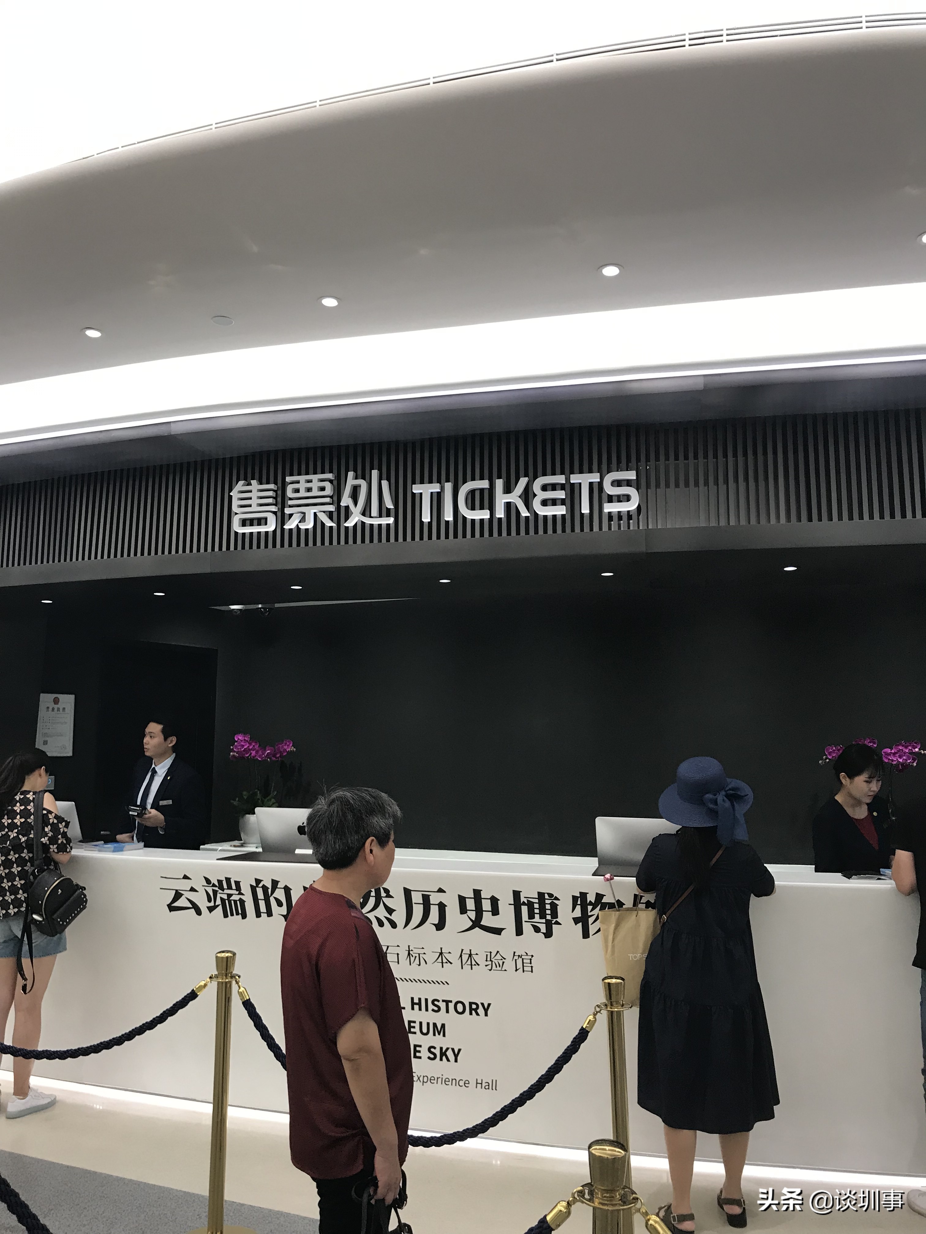 登顶深圳第一高楼,登上深圳平安金融大厦