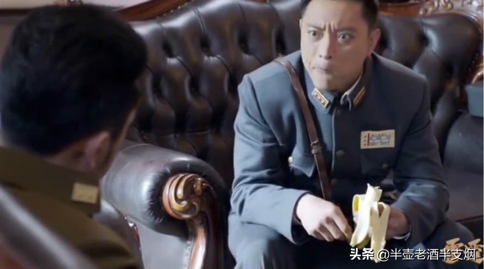 亮剑3的雷人之处：护士揣手机吃奶糖，王云山吃炒豆是跟谁学的？