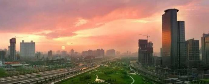 「郑州晚报」社长评论：我们的激情和梦想在奔跑路上激荡