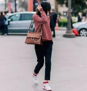 chloe包包中文叫什么,chloe包包有没有经典款