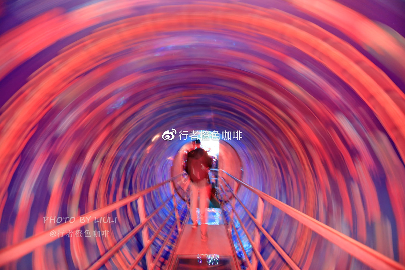 滑水冲浪刺激视频,北京密云清凉谷游玩攻略