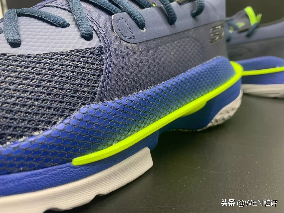 UA签约库里真用心，极为豪华的中底科技，致敬球迷的第七代战靴