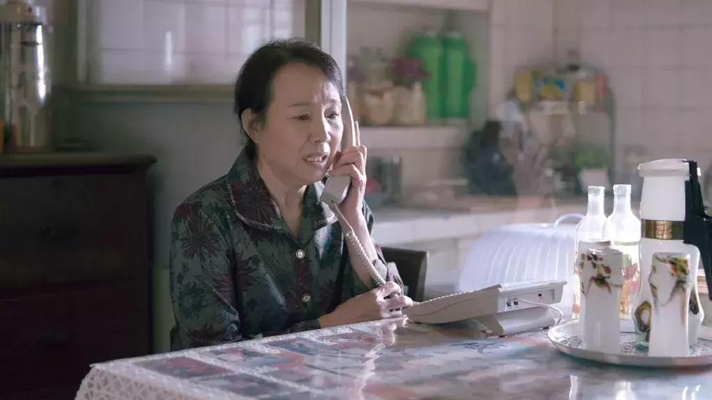 “妻子偷拿我的CK*裤内**补贴弟弟，娶妻不娶扶弟魔”