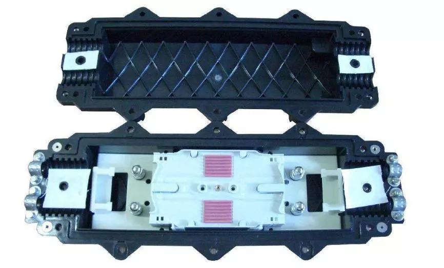 光纤终端盒法兰熔接,光纤终端盒和odf架的区别