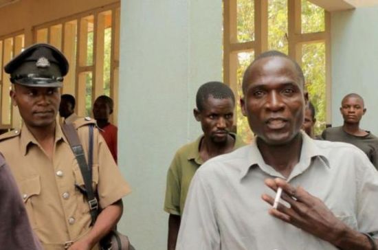 非洲奇葩风俗职业，专为少女破身，且还能获得酬劳，无数男人向往