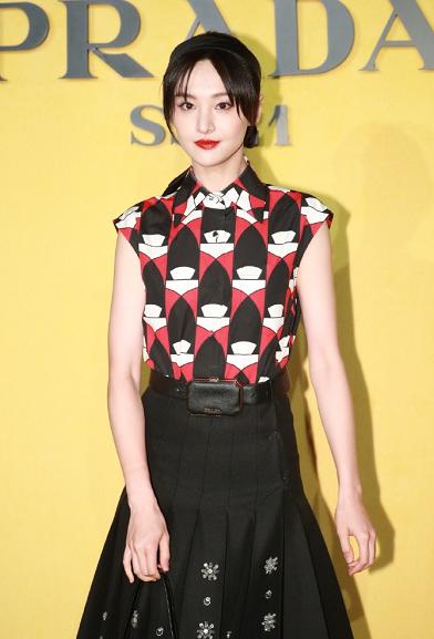 女生唇纹多是什么原因,怎么淡化唇纹让嘴巴变得又软又嫩