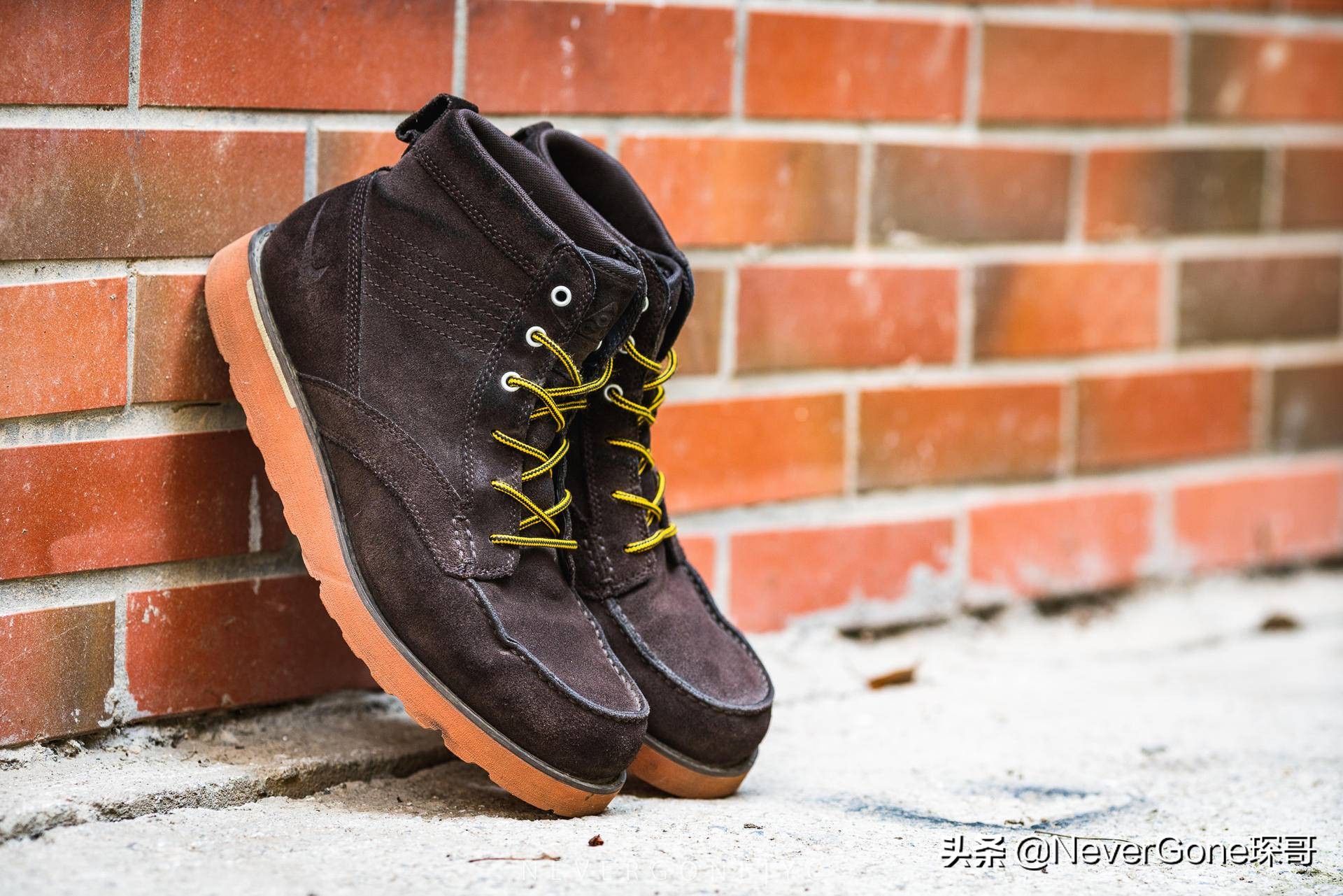 一双nike鞋子正面图,耐克复古工装鞋