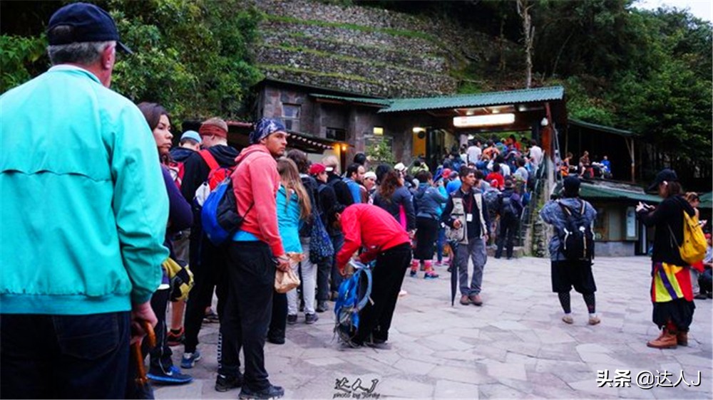 春分这天太阳直射哪里,春分北半球正午太阳位于哪里