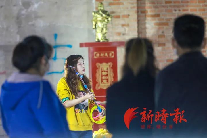 济南姐妹地摊套圈,济南姐妹夜市摆摊