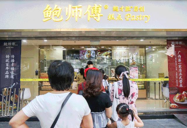 南宁火爆排队小吃,广西南宁最火的网红打卡店