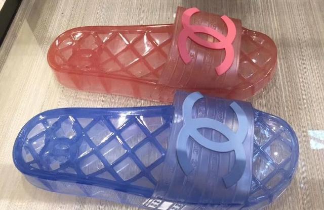 香奈儿珍珠平底拖鞋价目表,8000元香奈儿拖鞋