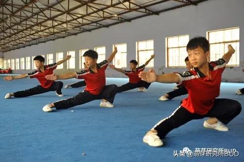 什么年龄段孩子适合什么兴趣班,什么年龄报兴趣班好