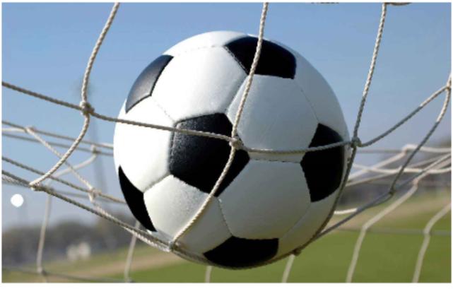 足坛十大巨星排名马拉多纳,是天使亦是恶魔