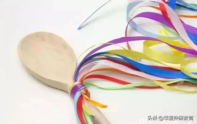 幼儿园元旦手工制作：鞭炮灯笼卡纸舞龙