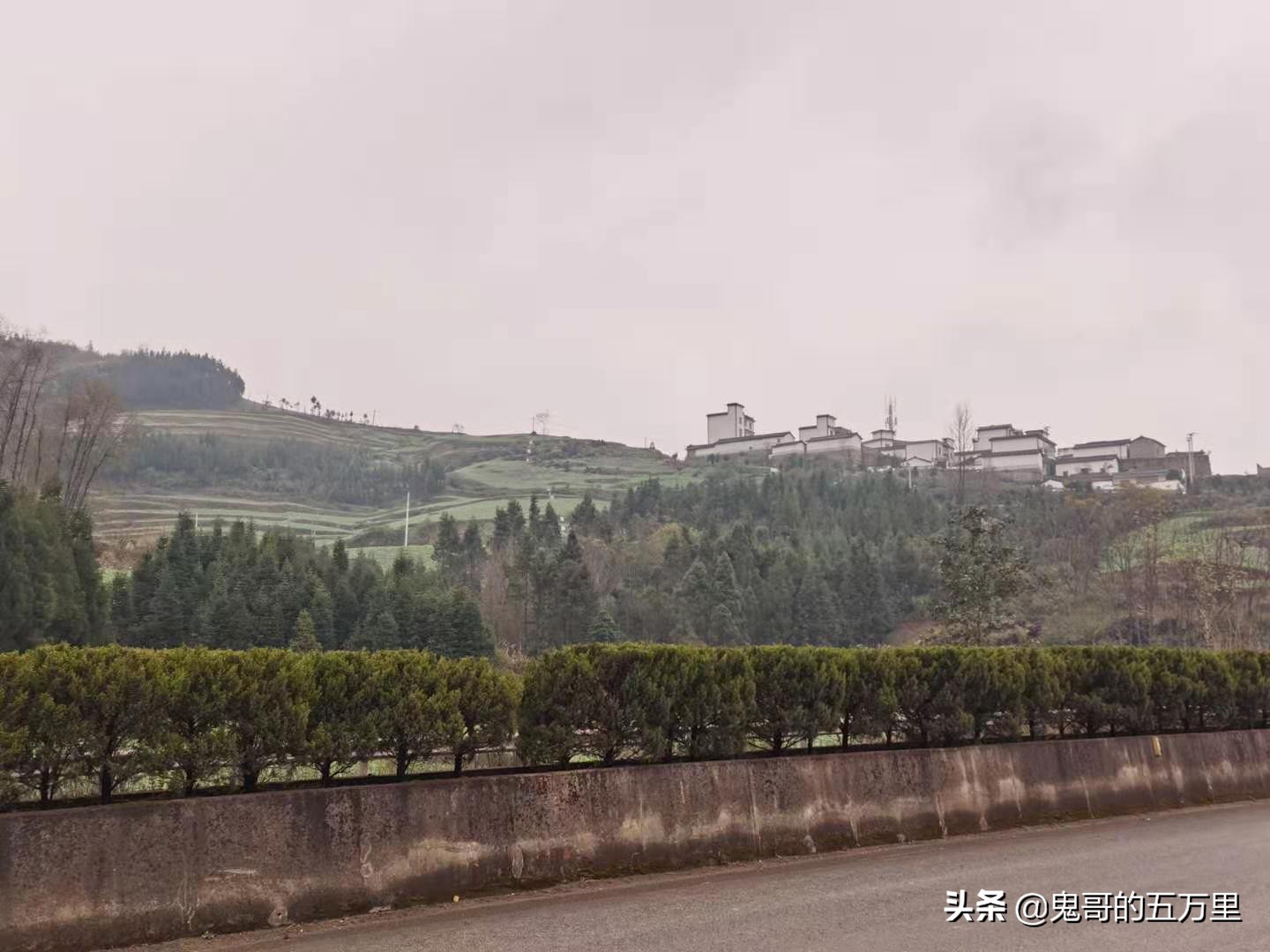 鬼哥的五万里D118骑记:云南,未来可期,泸西县-罗平县