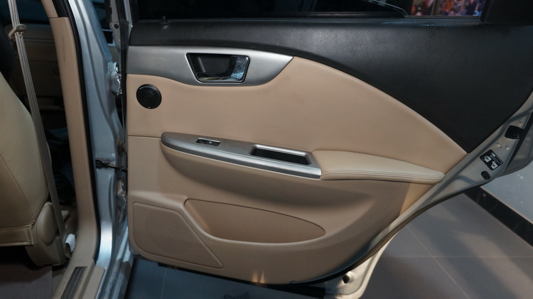 别克凯越音响改装哈曼,宝鸡别克凯越音响改装