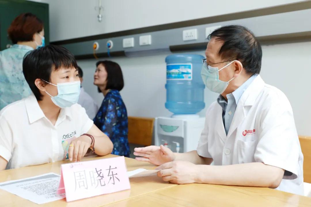 针尖上的艺术——周晓东和他的“超声文化”