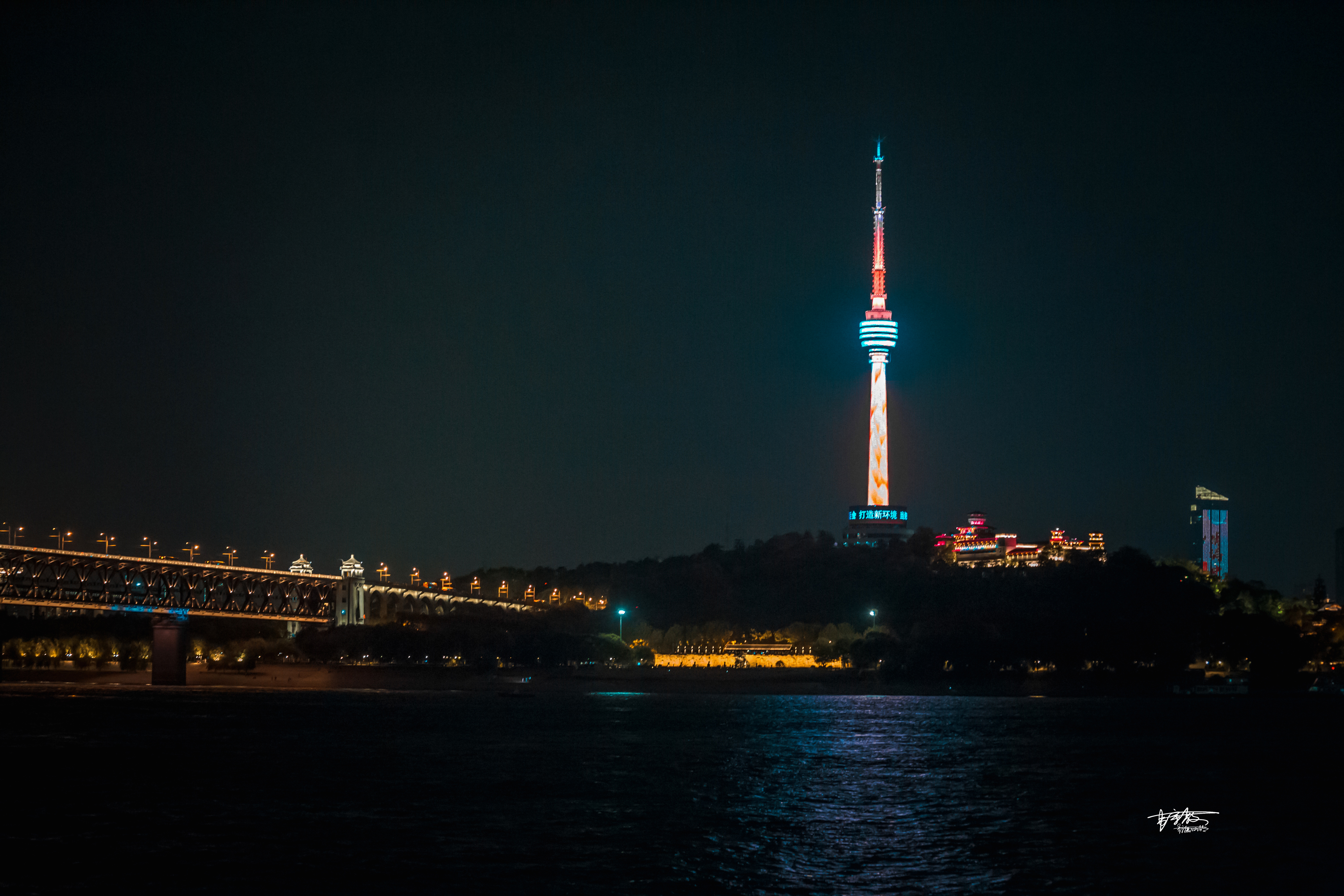 没有一只鸭子能活着离开南京图片,没有一只鸭子能活着走出重庆