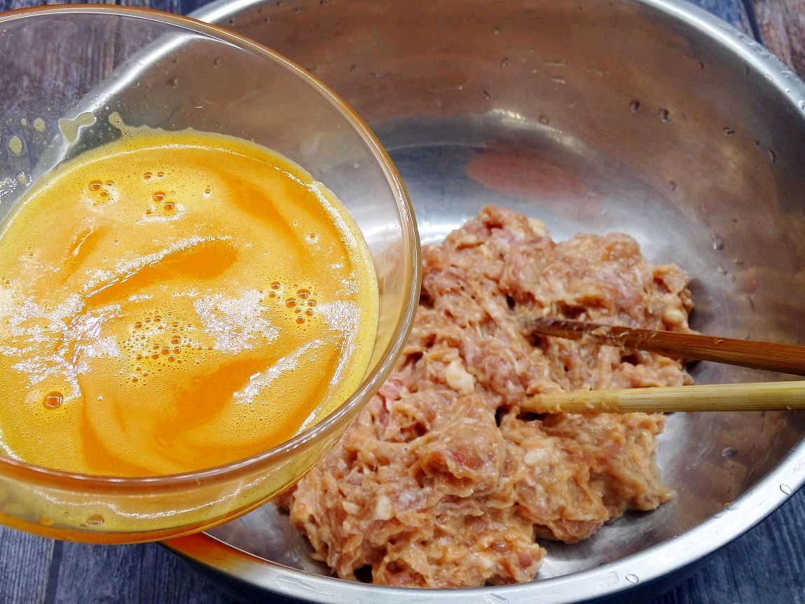 牛肉饺子很柴是什么原因,牛肉饺子馅儿怎么调才能鲜嫩