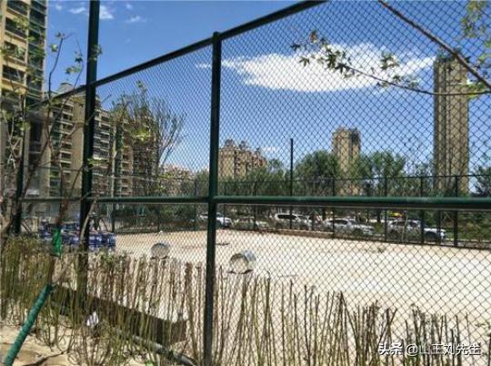 体育场围栏网费用大概多少,体育场围栏价格