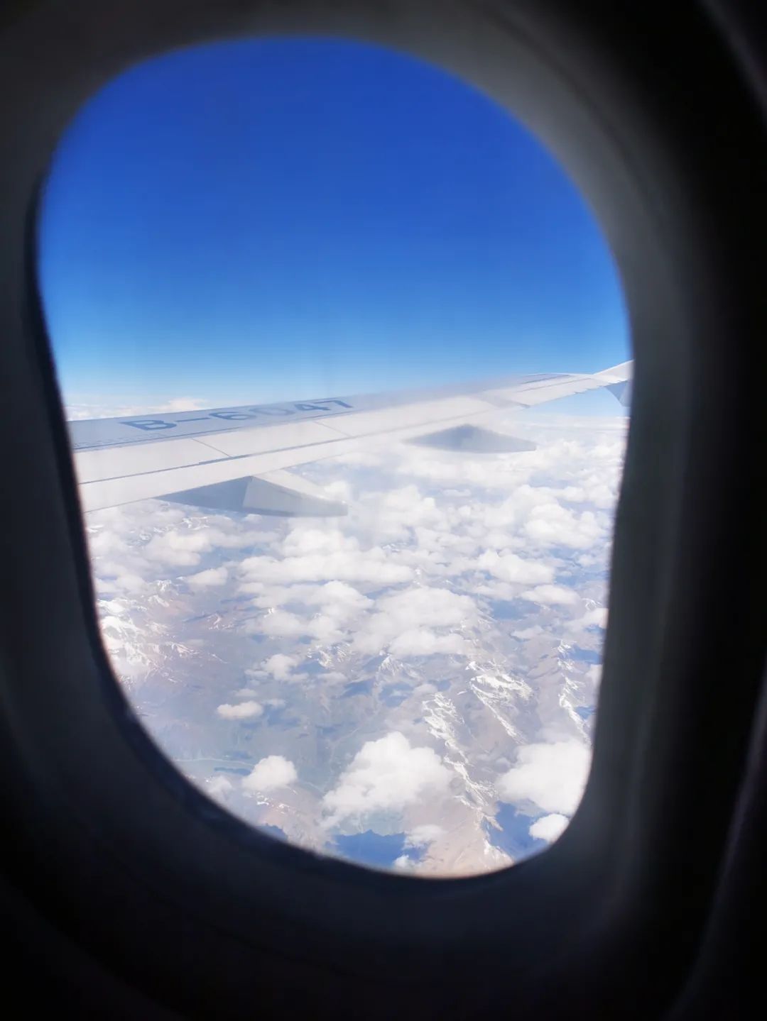 遇见*藏西**：送我礼物的藏族阿妈，和那个想跟我换佛珠的藏族男人