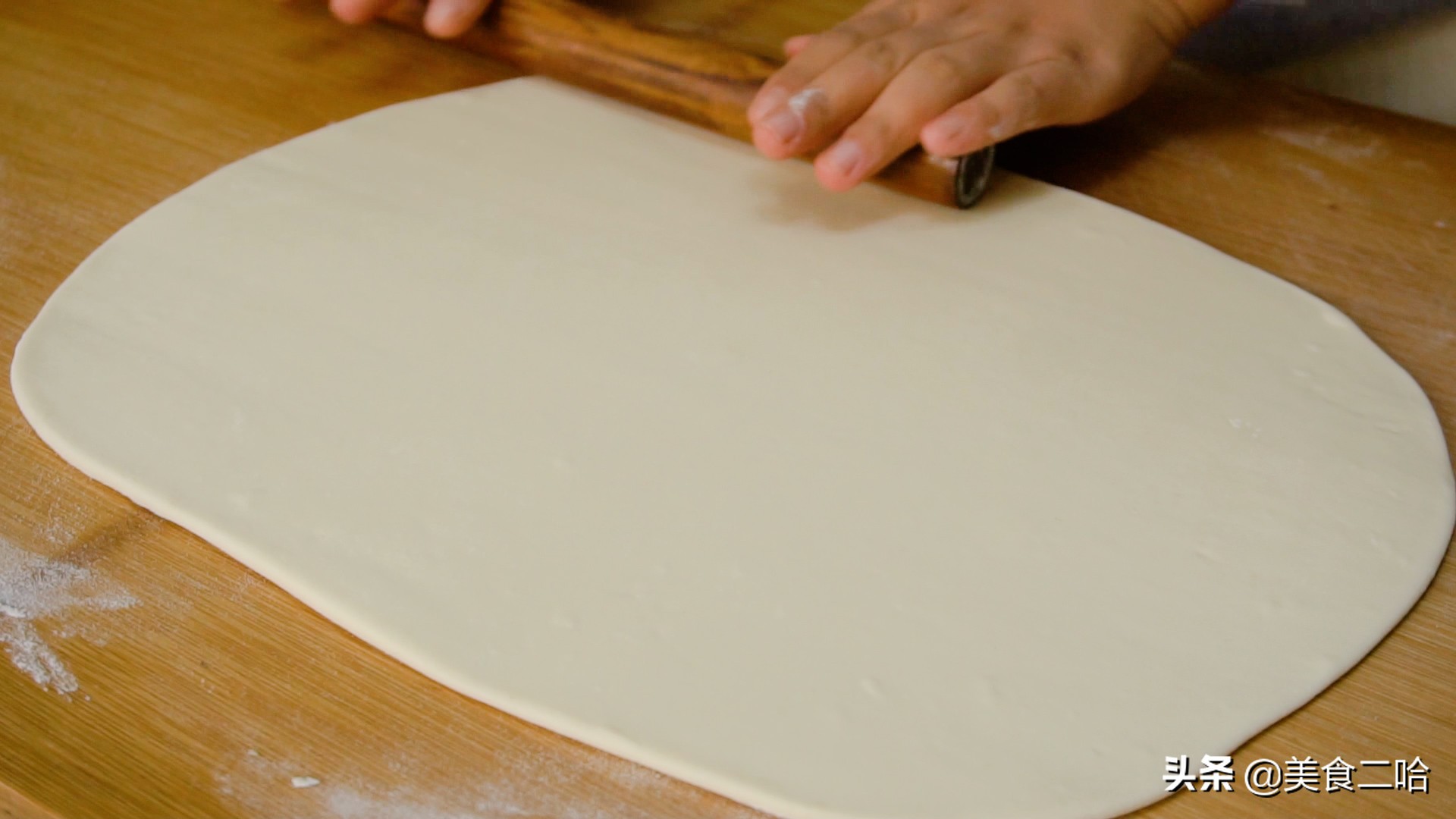 做陕西麻食又软又好吃,陕西人顿顿都离不开的辣子酱夹馍