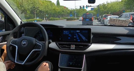 百度apollo自动驾驶汽车曝光,百度apollo和特斯拉