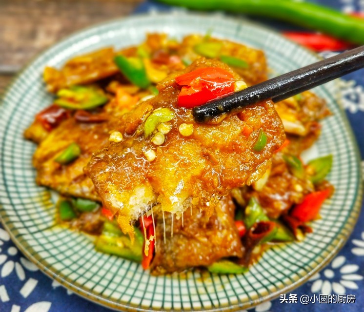 带鱼不加淀粉怎么煎不粘锅不会破,干煎带鱼怎么做好吃又简单不粘锅