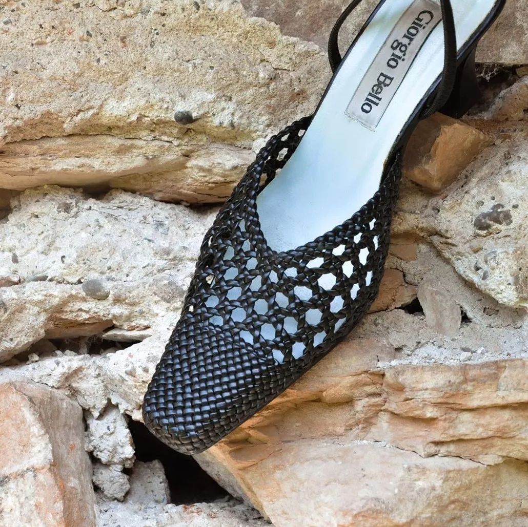 今年最火的4款凉鞋清爽又时髦,一双土到极致的凉鞋就是潮