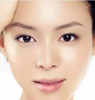 毛孔堵塞油腻粗大如何改善,毛孔粗大改善方法控油遮瑕