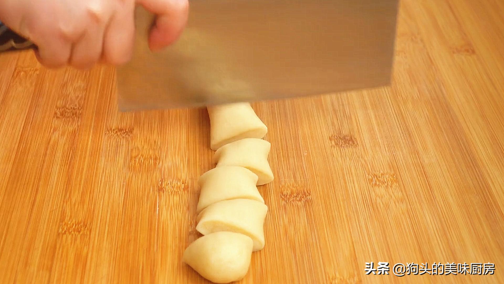 不用烤箱酥皮绿豆饼简易版,又酥又不油的绿豆饼