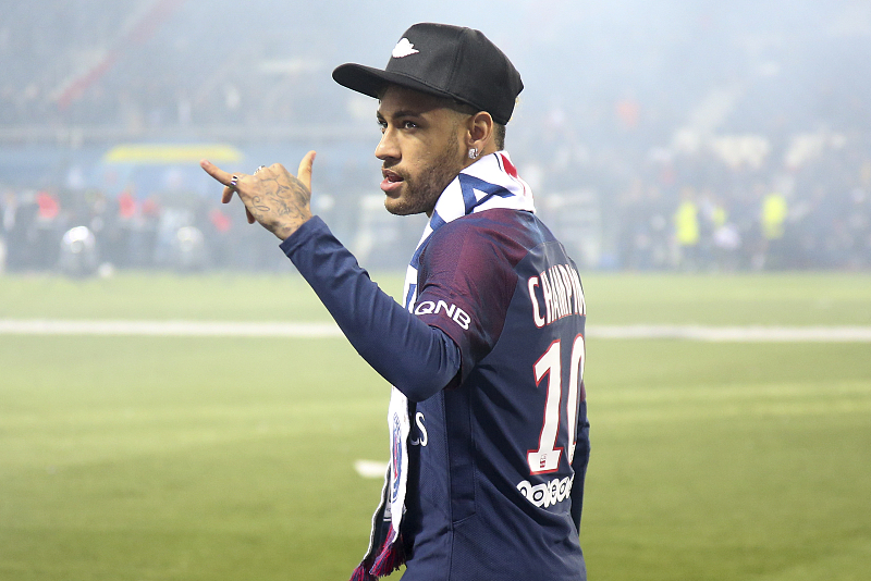 梅西受伤内马尔带领巴萨连胜,19号小将梅西