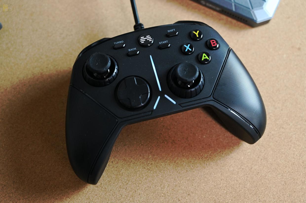 北通阿修罗3有线手柄怎么样,北通阿修罗3用的摇杆