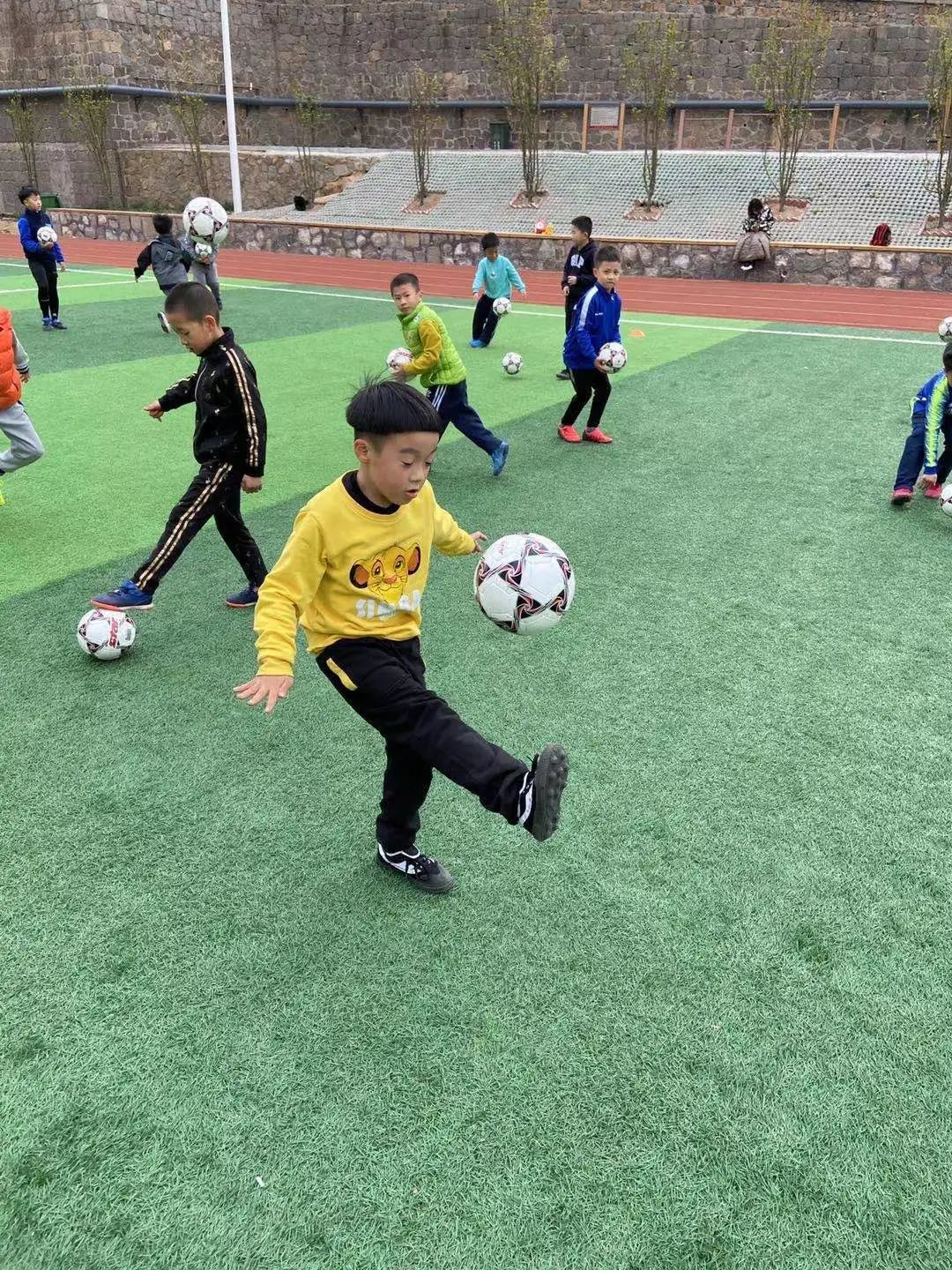 十个一运动主题内容,足球社团优秀社团事迹