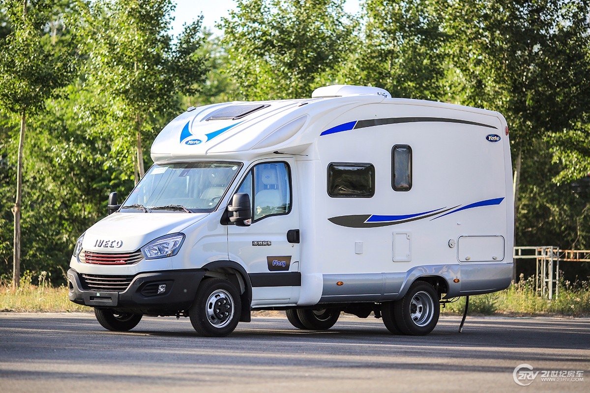 同级别车型谁敢跟它比轻量化！双会客区，实拍亚特plasy631房车