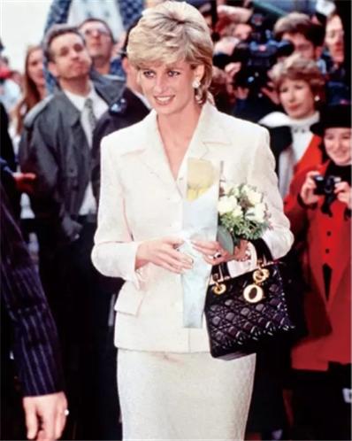 人生最实用的五个大牌包,100种大牌包