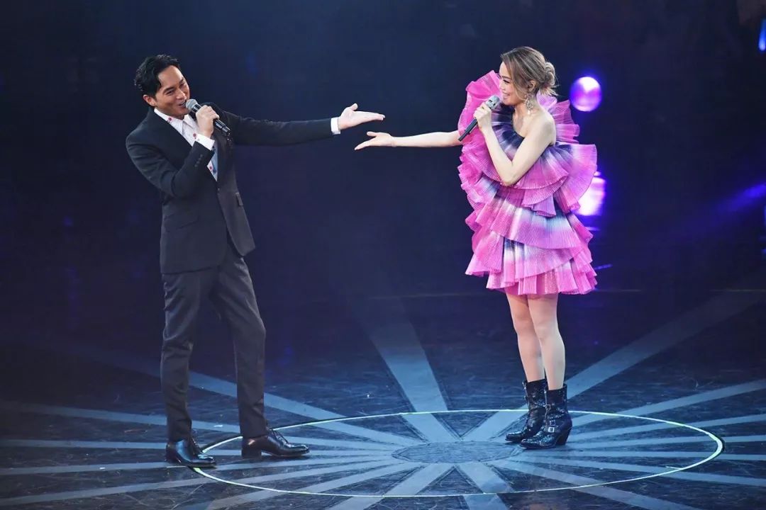 容祖儿张学友刘德华,容祖儿演唱会刘德华出场