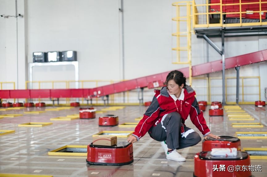 物流新青年|分拣员到机器人管理员，90后姑娘和她的技术梦